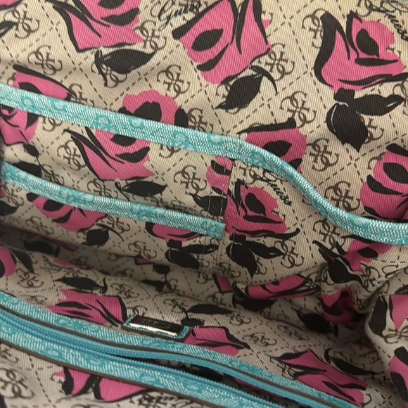 COPY - Guess Crossbody/handbag - Picture 3 of 7